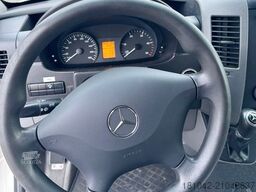MERCEDES-BENZ Sprinter Rettungswagen