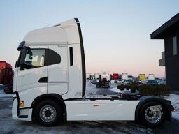 IVECO S-WAY / 530 / RETARDER / I-PARK COOL /