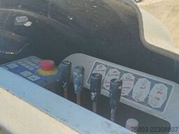 Nissan Cabstar Oil&Steel Scorpion 1812 - 18 m