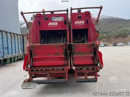 Volvo FM370 6x2 pusher with 2 chamber refuse truck with