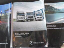 Mercedes-Benz Antos 3240 8×2 / Typhoon L170Z3 crane