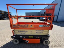 JLG ES2632