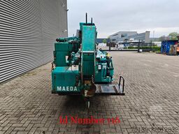 Maeda MC 405 CRME 2 x Jip!