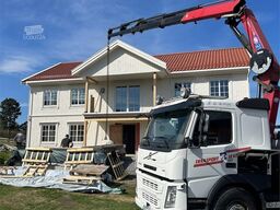 Volvo FM450 Crane Truck w/ 21 t/m HMF crane and Lift. 19