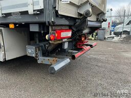 Volvo FM450 Crane Truck w/ 21 t/m HMF crane and Lift. 19