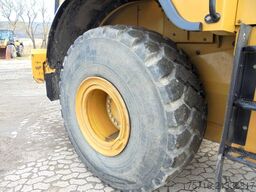CAT 966 M