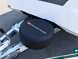 BRIAN JAMES TRAILERS Race Transporter 7 Seilwinde Solar Kamera