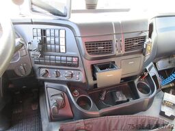 iveco Stralis 310 3-S-Kipper Fassi-Kran Funk