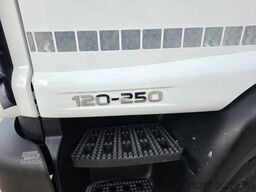 IVECO 120E25