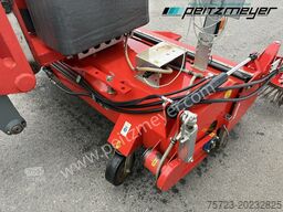 Dücker Anbau - Kehrmaschine FKM 2200