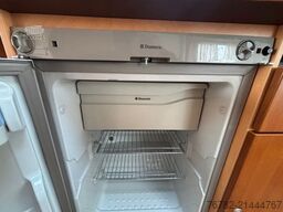 SUNLIGHT C51D, Carado C415 KLIMA SAT TV 100km/h