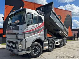 Volvo FH 16 750 8x4 RETARDER / TANDEM AXLE LIFT / BOX...