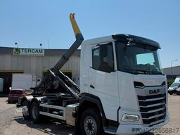 DAF XF 530 FAN con scarrabile GUIMATRAG 26 t