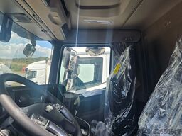 DAF XF 530 FAN con scarrabile GUIMATRAG 26 t