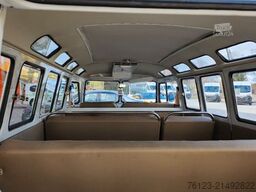VOLKSWAGEN T 1 Samba mit Safarifenster