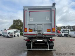 SCHMITZ CARGOBULL SCB S3D Alu Kipper 60m³ Fast Neuwertig OKUSLIDE