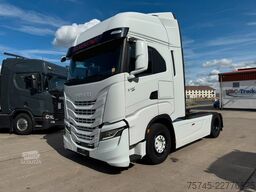 IVECO S-WAY 480 * RETARDER * VOLLVERKLEIDUNG *
