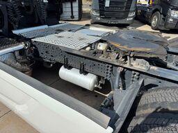 IVECO S-WAY 480 * RETARDER * VOLLVERKLEIDUNG *