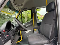 MERCEDES-BENZ Sprinter 313 BlueTEC 9 Sitze Rollstuhllift Klima