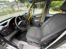 MERCEDES-BENZ Sprinter 313 BlueTEC 9 Sitze Rollstuhllift Klima