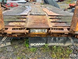 Damm 4-Axle Machinery Trailer with Hydraulic Ramps