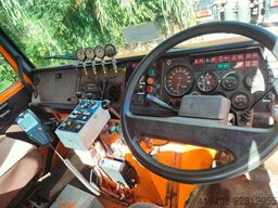Thomas Constructeurs Renault Midliner 4X4
