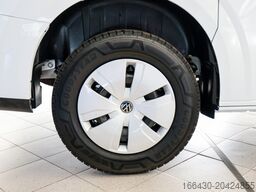 VW Transporter Kastenwagen mit L-Trennwand AHK