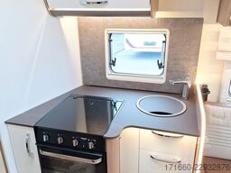 BÜRSTNER Lyseo TD 736 Tageszulassung! 22.680 Euro sparen!