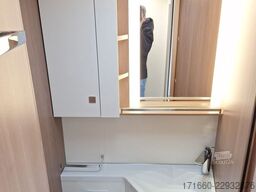 BÜRSTNER Lyseo TD 736 Tageszulassung! 22.680 Euro sparen!