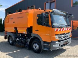 MERCEDES-BENZ Atego Kehrmaschine BUCHER CITYFANT 5000