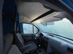 FORD Transit Connect Kasten T220 8-fach bereift