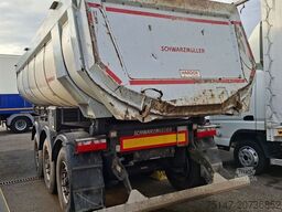 SCHWARZMÜLLER 3-Achs Kippmulde Stahl HARDOX Thermoisoliert