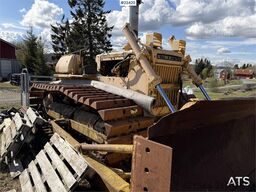 Komatsu D65P-6 dozer m/ ripper og skjær
