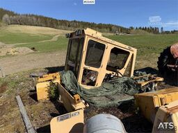 Komatsu D65P-6 dozer m/ ripper og skjær