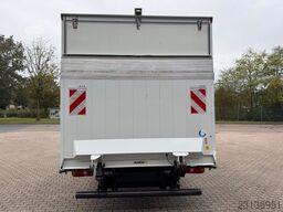 FUSO Canter 7C15 Koffer mit Ladebordwand