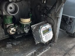 Mercedes-Benz Atego 2528 (18000 L / 3 COMPARTIMENTS / MANUAL ...