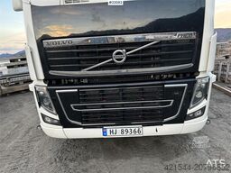 Volvo FH16 700 Tandem Box Truck with Lift and Onspot