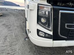 Volvo FH16 700 Tandem Box Truck with Lift and Onspot