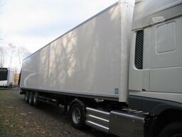 Trockenfracht Kofferauflieger Rolltor