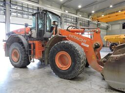 Hitachi ZW310