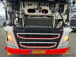 VOLVO FH 460 GLOBETROTTER XL 2x TANKS TOP CONDITION NL