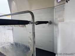 HUMBAUR Xanthos Spirit 2 Pferdeanhänger 2t. Vollalu SK