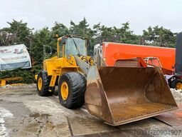 VOLVO L 180 E Wheelloader D12 Engine CE
