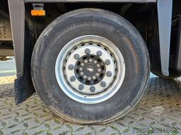 SCHMITZ CARGOBULL SCS 24/L - 13.62 EB / Lift / EDSCHA/Stapleraufn.