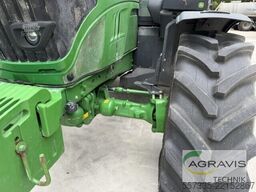 John Deere 6215 R