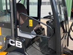 JCB 403 AGRI PLUS