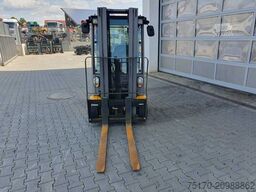 JUNGHEINRICH EFG 215 / Triplex: 4.25m! / SS / nur 3.488h!