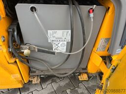 JUNGHEINRICH EFG 215 / Triplex 4.25m / 1.851h / Batterie 2023