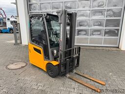 JUNGHEINRICH EFG 215 / Triplex: 4.25m! / SS / 4.168h / 2024