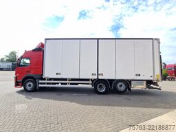 Volvo FM 370 Globetrotter 6x2*4 - Box with sidedoors ...